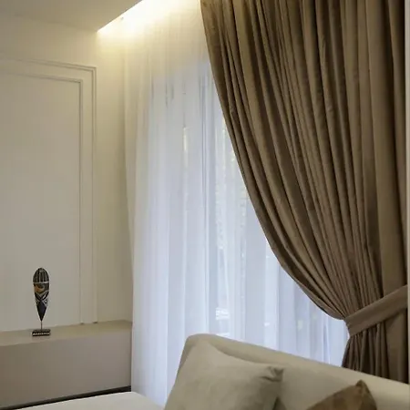 La Grand - New Bazaar Apartment Tirana Exterior photo