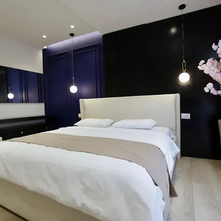 La Grand - New Bazaar Apartment Tirana Exterior photo