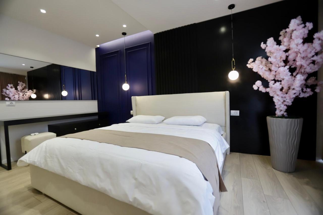 La Grand - New Bazaar Apartment